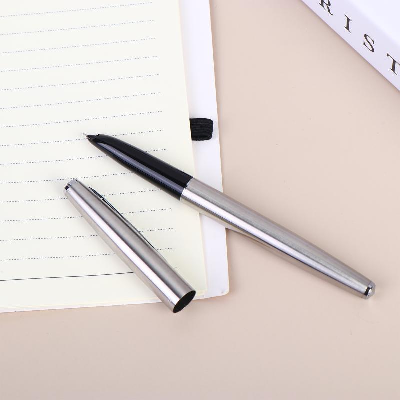 911 スチール万年筆 0.38 ミリメートル極細ペン先付き - Fountain Pen Ink のレビューと価格